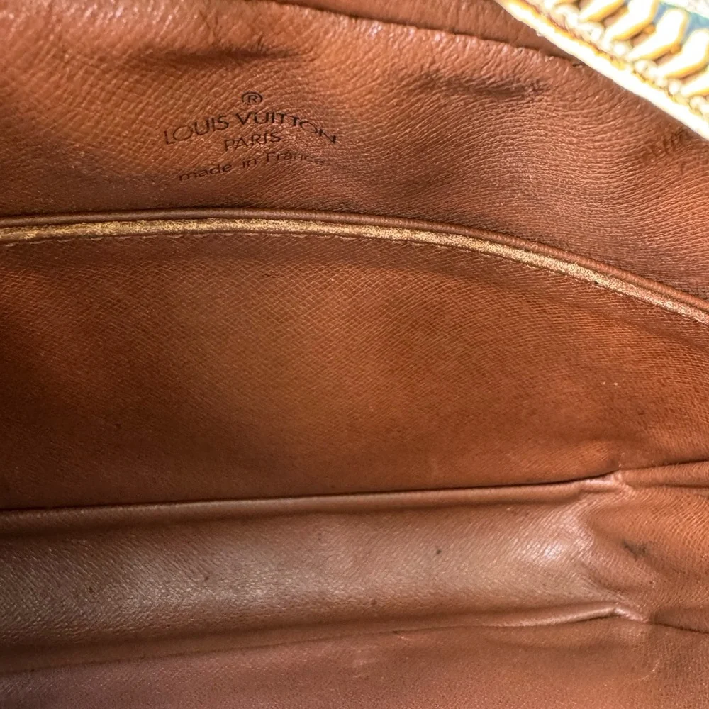 Louis Vuitton Monogram Brown Toilletries Bag - Picture 9 of 9